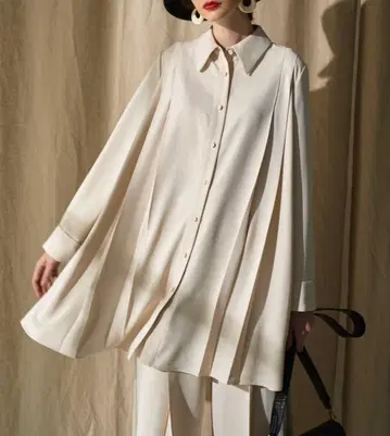 Tnewties 코코넛 플레이버 플리츠 롱 블라우스 화이트 M 사이즈