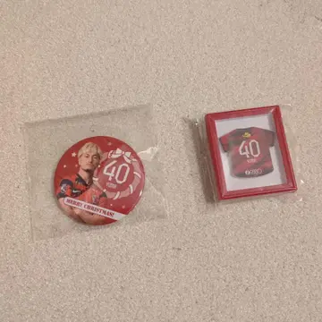 선수 크리스마스 기념 배지와 미니 셔츠 세트