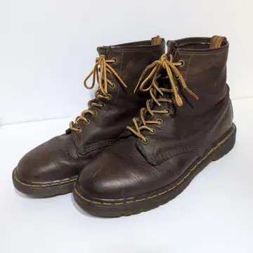 닥터마틴 8홀 영국제 UK8 26.5cm 상당 다크 브라운