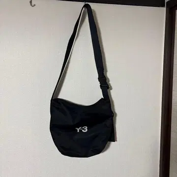 Y-3 블랙 숄더백
