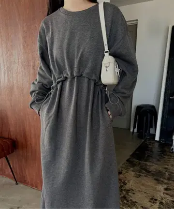 라우지 라운드 스위칭 맨투맨 원피스