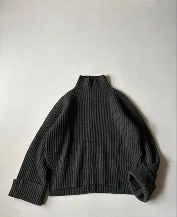 styling kei shirahata 하이넥 니트