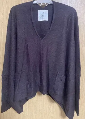 08Mab V넥 니트 브라운