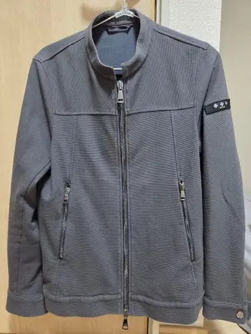 타트라스 스탠드 카라 자켓