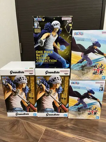 트라팔가 로, 미호크 프라이스 피규어 5점