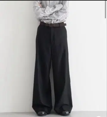 NEONSIGN Anatomic straight slacks BLACK