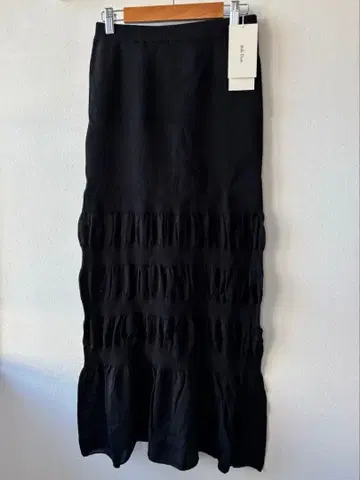 [택 포함 새상품] 미라 오웬 시어 니트 패브릭 스커트