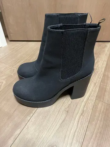 H&M 24.5 사이드 고어 부츠 블랙 하이힐