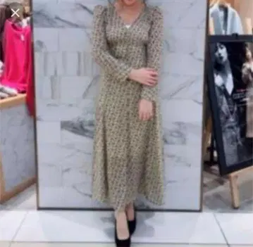 랜덤 도트 플레어 롱 원피스