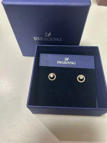 Swarovski 펄 크리스탈 스터드 귀걸이