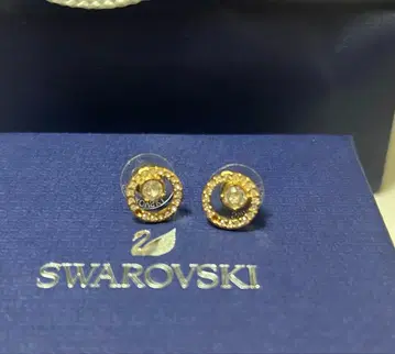 Swarovski 펄 크리스탈 스터드 귀걸이