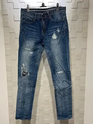 넘버나인 x LOVELESS 데미지 가공 데님 스키니 팬츠 페인트