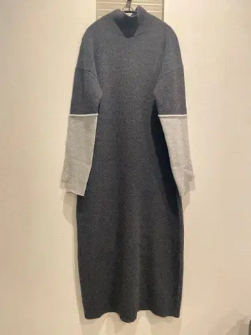 나곤스탠스 니트 원피스