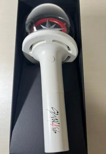 STRAY KIDS OFFICIAL LIGHT STICK VER.2
