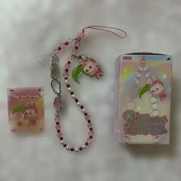 POP MART Big into Energy 러브브 스트랩 LOVE