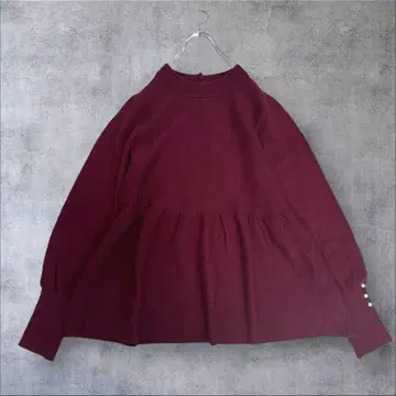 새상품급 쉽스 손세탁 OK 백 펄 모티브 페플럼 니트