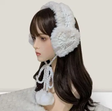 핸드메이드 이어머프 귀도리 화이트 귀마개 니트 y2k 폼폼 부착