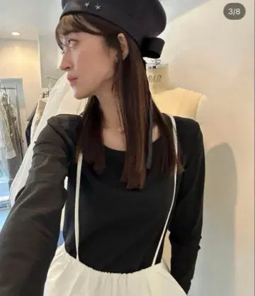 Bibiy FITTED TEE 블랙 상의