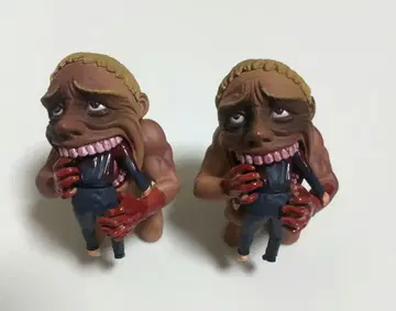 진격의 거인 절망과 반공의 비넷트를 먹는 거인 2세트