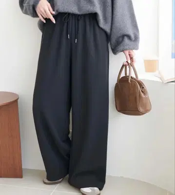 미사용 미개봉 새상품 DISCOAT 디스코트 따뜻한 드레이프감 이지 팬츠