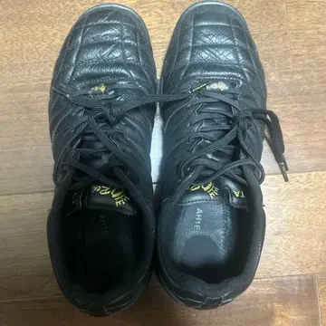 ATHLETA 블랙 풋살화 26cm