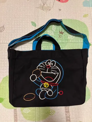 도라에몽 자수 토트백 graniph