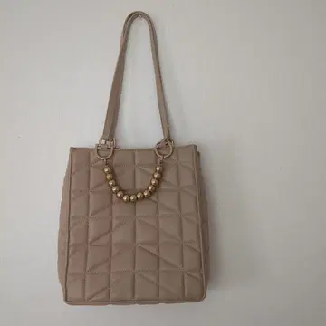 [새상품급] ZARA 자라 퀼팅 토트백 베이지 골드 체인 럭셔리 숄더