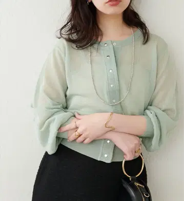 도트 단추 시어 가디건 내추럴 꾸뛰르 민트