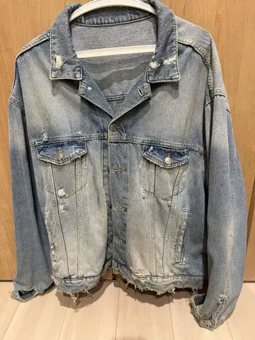 ZARA 데미지 가공 오버 사이즈 데님 자켓