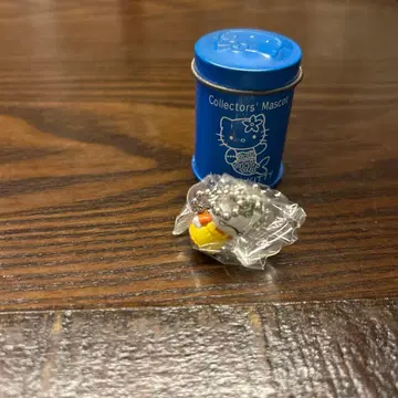헬로키티 컬렉터즈 마스코트 파랑색 캔입 키티
