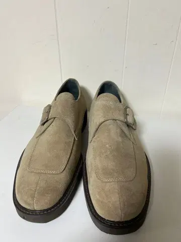 허시파피 베이지 스웨이드 버클 로퍼 25cm