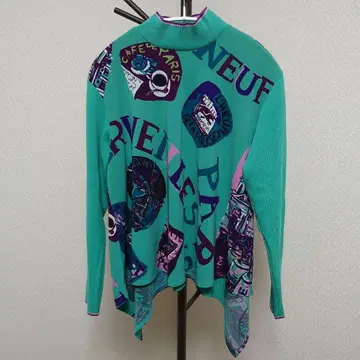 토쿠코 프리미어볼 하이넥 티셔츠