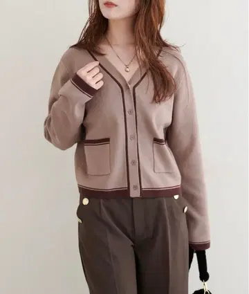 [택 포함 새상품] 내추럴 꾸뛰르 배색 라인 가디건