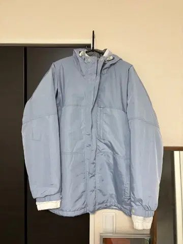 블루 후드 부착 자켓/마운틴 파카