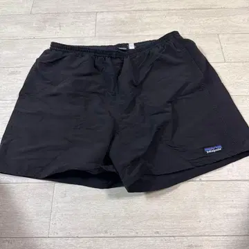 patagonia 블랙 숏팬츠 L 사이즈