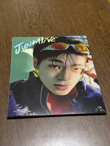 WHIB 김준민 사진집 Esquire