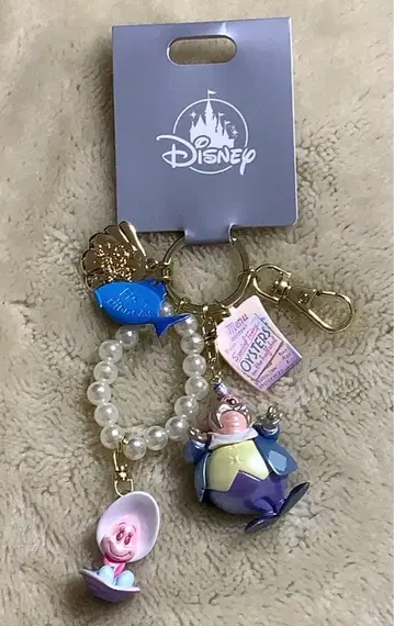 디즈니 이상한 나라의 앨리스 영 오이스터 바다코끼리 키체인