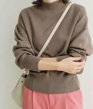 어반 리서치 도어스 보틀넥 KNIT 풀오버 브라운 긴팔