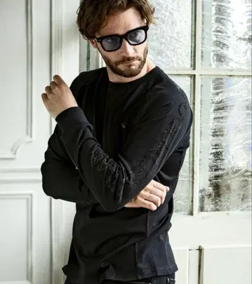 [ 1PIU1UGUALE3 RELAX ] 큐빅 로고 롱 T셔츠