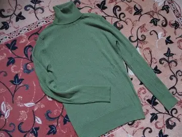 새상품급 BALLSEY*활용도 높은 고급 울 니트 리브 니트 38