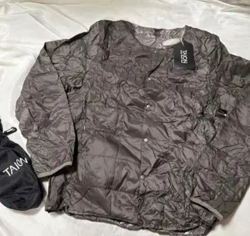 새상품 L 사이즈 타이온 크루넥 버튼 이너 다운 자켓 그레이