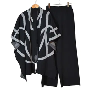 택 포함 새상품 M~L 숄 x 하이넥 스웨터 x 와이드 팬츠 여성용/블랙