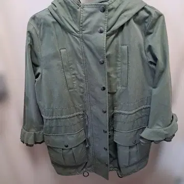 올리브 그린 밀리터리 후드 부착 자켓