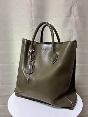 보르돌리니 올리브 그린 가죽 토트백