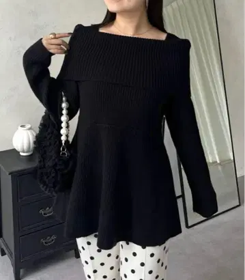 prose verse 오프숄더 페플럼 니트 L