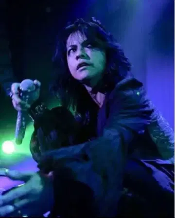 레어 hyde 착용 if txs 백 레이스 턱시도 블랙 라르크