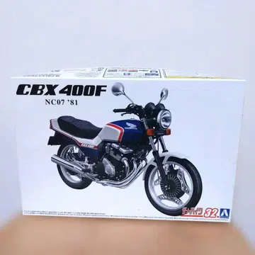 더 바이크 32 CBX 400F NC07 '81 1/12 프라모델