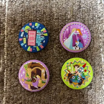 디즈니 자수 캔 배지 4개 세트