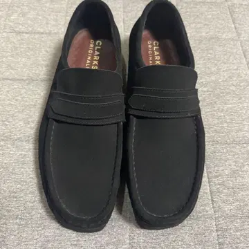 CLARKS 스웨이드 블랙 로퍼