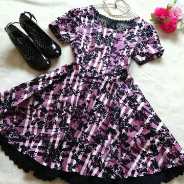 새상품급 시크릿 매직 꽃무늬 자수 체크 원피스 M 레이스 등 트임